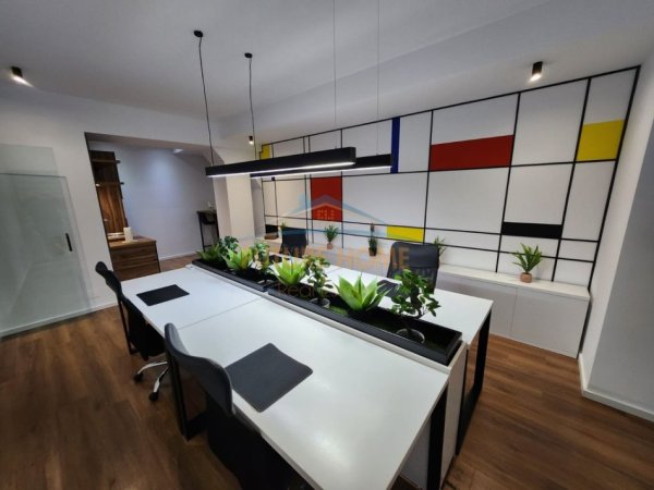 Tirane, jepet me qera apartament 1+1 Kati 11, 75 m² 1.000 € (Rruga e Kavajes)
