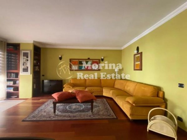 Tirane, jepet me qera apartament 2+1 Kati 5, 120 m² 850 € (Pazari i Ri)