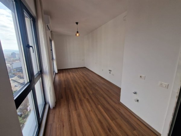Tirane, jepet me qera garsonier Kati 11, 40 m² 350 € (Farmacia 10 , Rruga e Dibres)