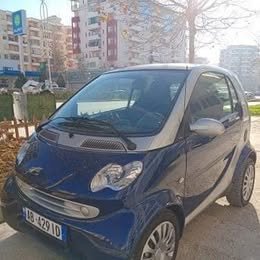 Vlore, shes makine Smart Fortwo Benzin, blu e errët automatik Kondicioner 220.000 km 2.800 €