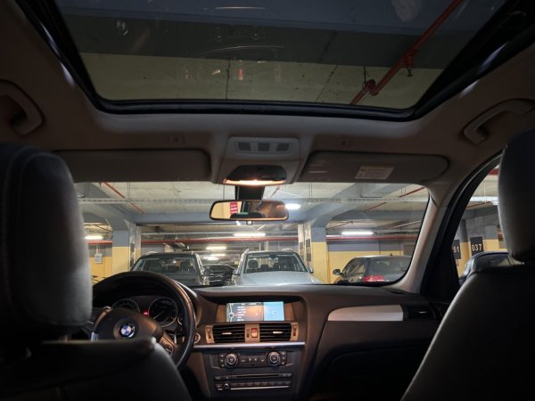 Tirane, shes makine Bmw X3 2013 Nafte, e bardhë automatik Kondicioner 210.000 km 12.000 €