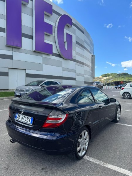 Tirane, shitet makine MERCEDES BENZ C KLAS COUPE Nafte, automatik, Kondicioner 312.000 km 3.300 €