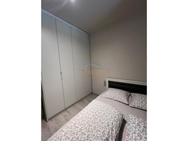 Tirane, jepet me qera apartament 1+1 Kati 2, 50 m² 600 € (Liqeni i That)