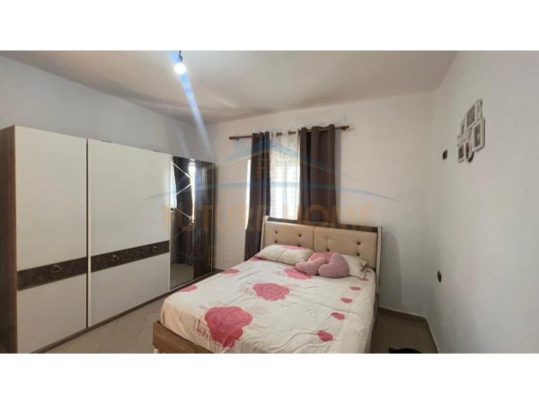 Tirane, jepet me qera apartament 2+1 Kati 2, 105 m² 400 € (Sanatorium)
