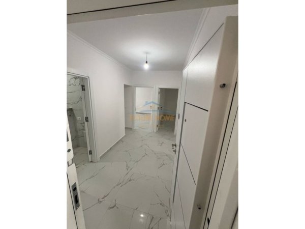 Tirane, jepet me qera apartament 2+1 Kati 1, 73 m² 650 € (Oxhaku)