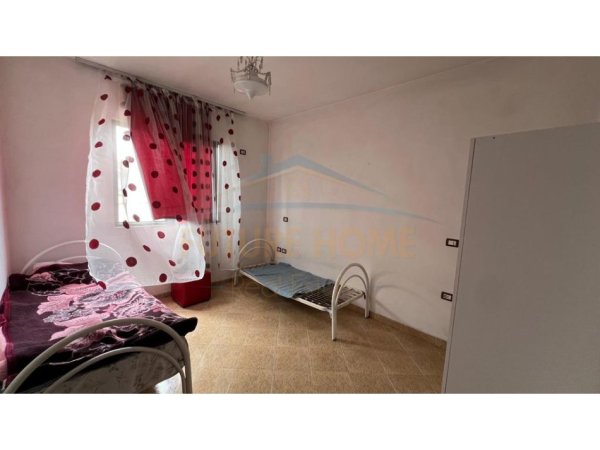 Tirane, jepet me qera apartament 2+1 Kati 2, 500 € (Qytet Studenti)