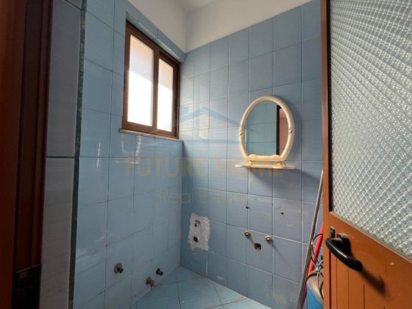 Tirane, jepet me qera apartament 2+1 Kati 2, 97 m² 400 € (Unaza e Re)