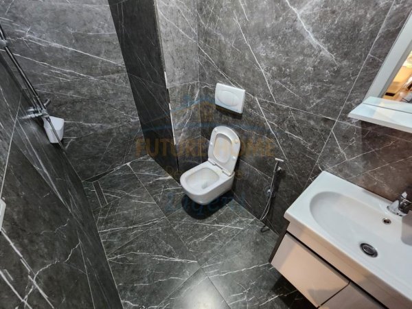 Tirane, jepet me qera apartament 2+1 Kati 1, 86 m² 800 € (Kodra E Djellit)
