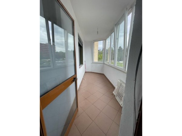 Tirane, jepet me qera apartament 2+1 Kati 2, 84 m² 700 € (Liqeni Artificial)