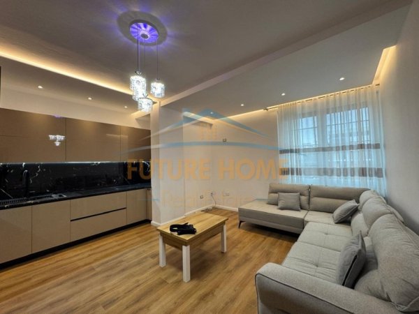 Tirane, jepet me qera apartament 2+1 Kati 3, 93 m² 700 € (Irfan Tomini)