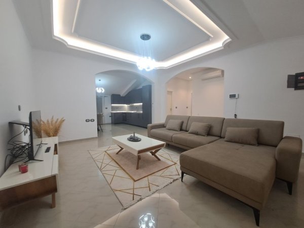Tirane, jepet me qera apartament 2+1 Kati 3, 144 m² 480 € (Selit)