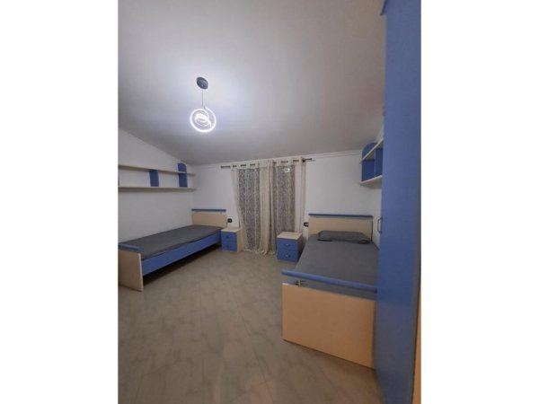 Tirane, jepet me qera apartament 2+1 Kati 3, 144 m² 480 € (Selit)