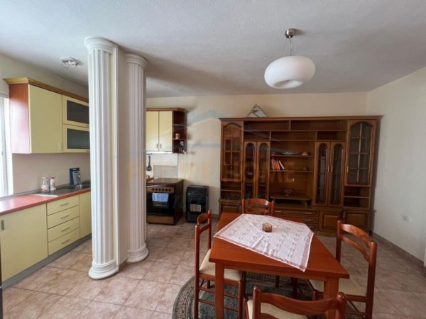 Tirane, jepet me qera apartament 1+1 Kati 5, 76 m² 550 € (Sheshi Willson, Tiranë.)