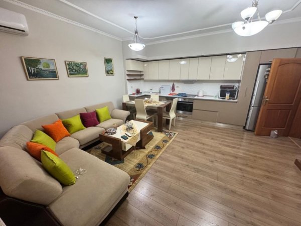 Tirane, jepet me qera apartament 2+1 Kati 5, 75 m² 550 € (Don Bosko ish Hipoteka)