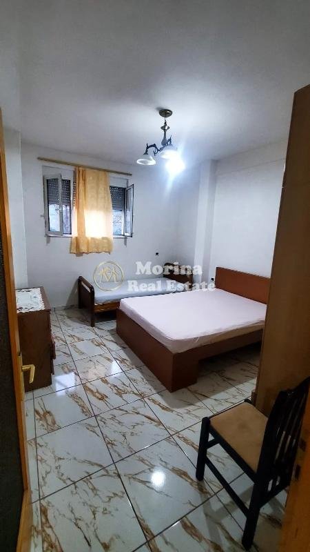 Tirane, jepet me qera shtepi 1+1 Kati 1, 55 m² 300 € (Siri Kodra)