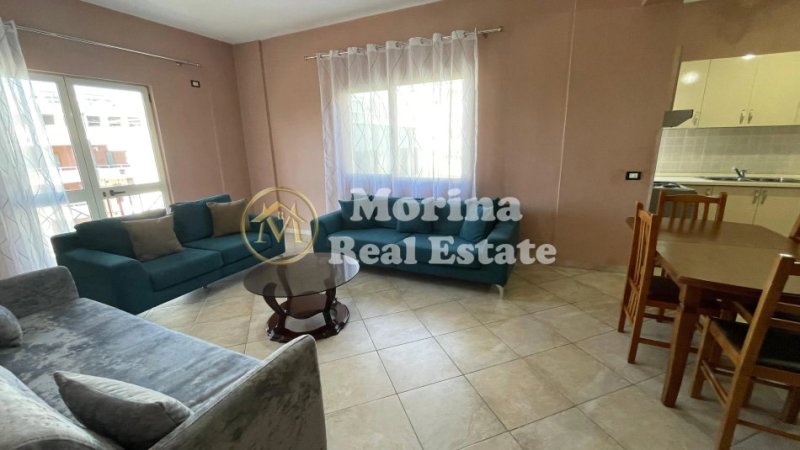 Tirane, jepet me qera apartament 3+1 Kati 3, 130 m² 500 € (Ish Tregu Elektrik)