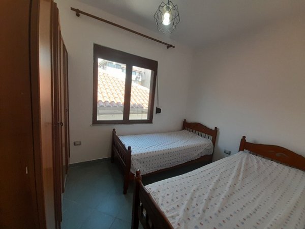 Tirane, jepet me qera Vile 2+1+Ballkon , 88 m² 450 € (Zogu i Zi)