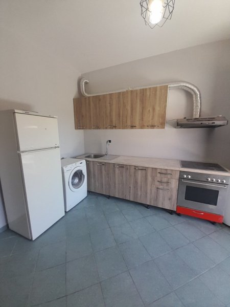 Tirane, jepet me qera Vile 2+1+Ballkon , 88 m² 450 € (Zogu i Zi)