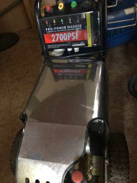 Tirane, shes pajisje lavazhi 3.000 Euro