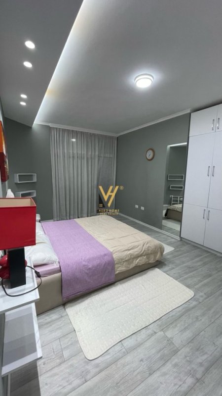 Tirane, jepet me qera apartament 1+1+Ballkon Kati 3, 73 m² 650 € (KOMUNA E PARISIT)