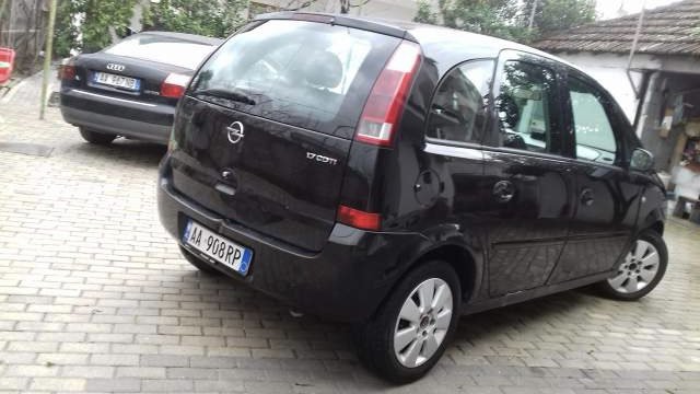 Tirane, shes makine Opel Meriva Viti 2003, 3.000 Euro