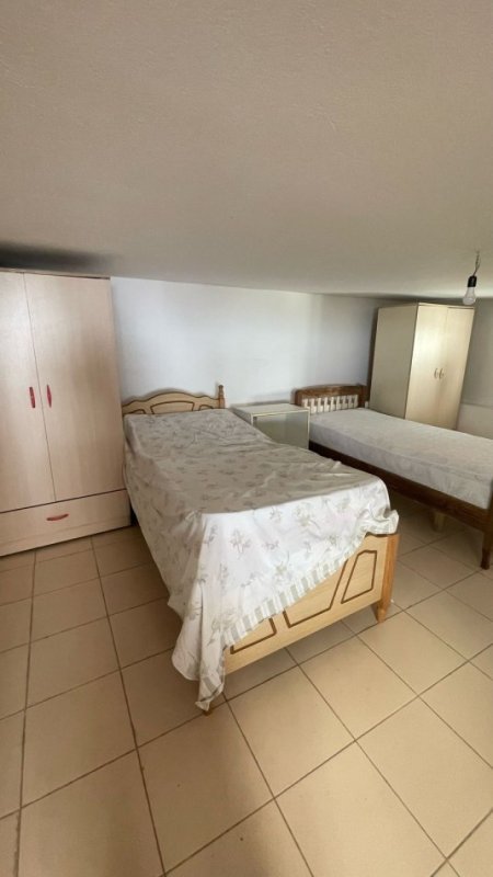 Tirane, jepet me qera shtepi 1+1 Kati 1, 60 m² 300 € (Spitali Amerikan 2)