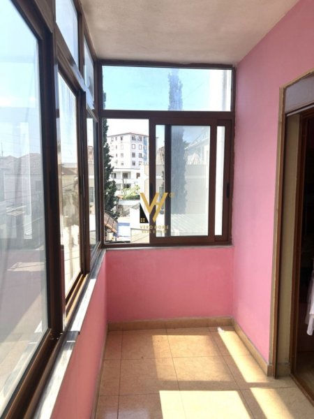 Tirane, jepet me qera apartament 2+1+Ballkon Kati 2, 106 m² 500 € (DON BOSKO)