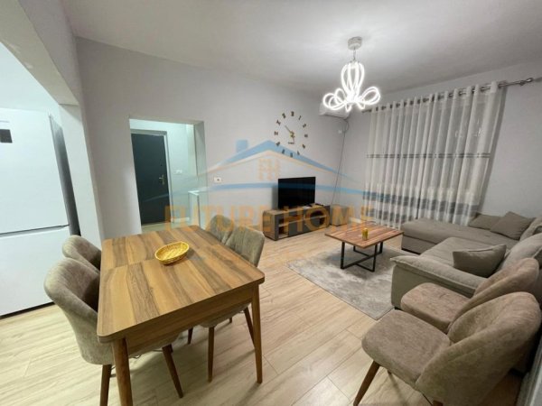 Tirane, shitet apartament 1+1+Ballkon Kati 4, 51 m² 125.000 € (21 DHJETORI)