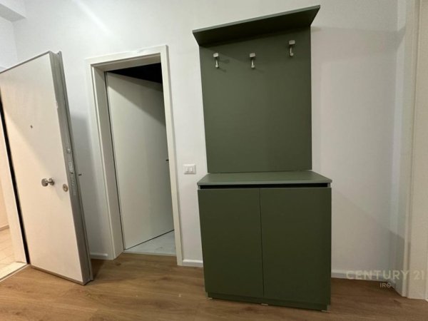 Tirane, jepet me qera apartament 1+1 Kati 5, 70 m² 400 € (Vaso Pasha)