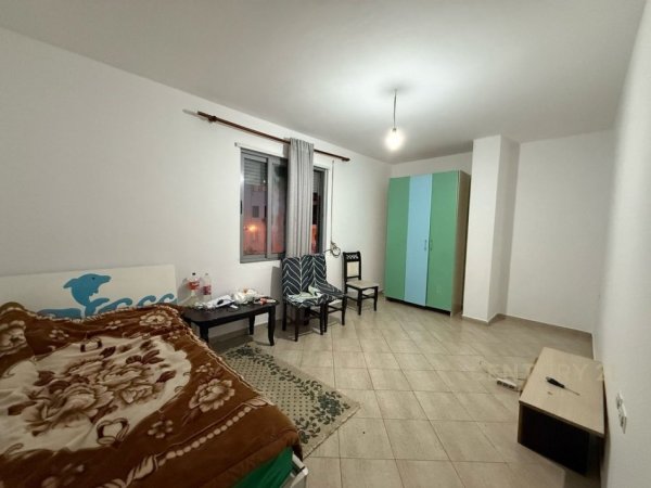 Tirane, jepet me qera apartament 2+1 Kati 2, 111 m² 350 € (Fresk)