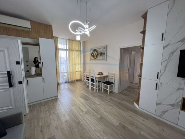 Tirane, jepet me qera apartament 2+1 , 100 m² 500 € (Unaza e Re, Tirane)