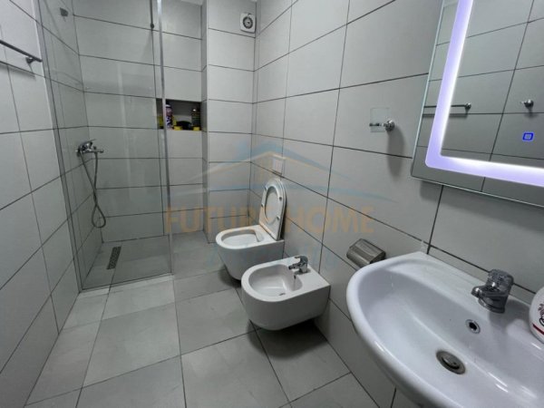 Tirane, jepet me qera apartament 2+1 Kati 2, 100 m² 800 € (Kodra e Diellit)