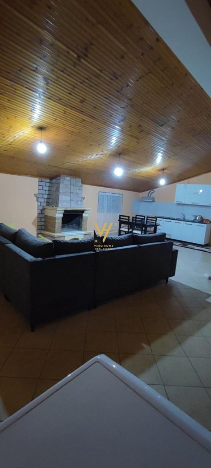 Tirane, jepet me qera shtepi 2+1+Ballkon Kati 4, 150 m² 400 € (SAUK I RI)