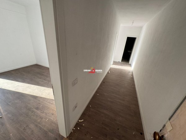 Tirane, shitet apartament 2+1 , 82 m² 125.000 € 