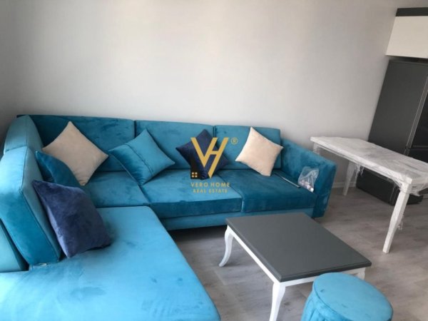 Tirane, jepet me qera apartament 1+1+Ballkon Kati 8, 75 m² 650 € (SQUARE 21)