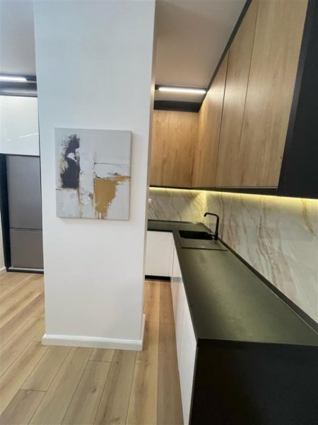 Tirane, shes apartament 1+1 Kati 8, 56 m² 95.000 € (don bosko)