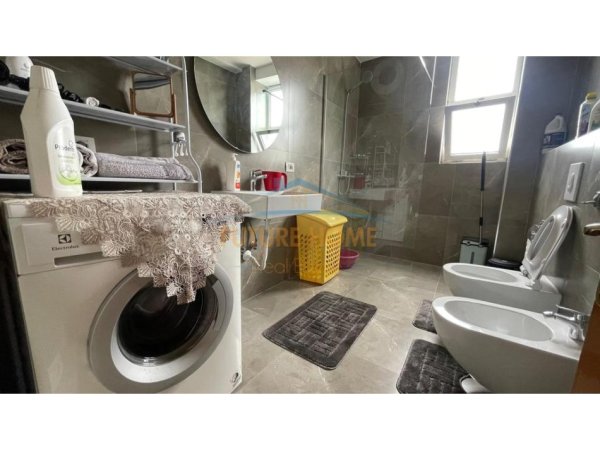 Tirane, jepet me qera apartament 3+1 Kati 4, 133 m² 550 € (Rruga Bardhyl, Tiranë.)