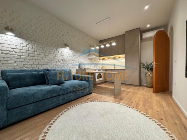 Tirane, jepet me qera apartament 2+1 Kati 2, 65 m² 1.000 € (Myslym Shyr.)