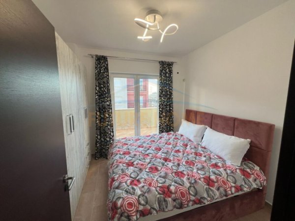 Shitet, Apartament 2+1, Xhamllik