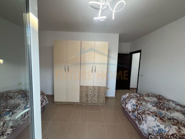 Shitet, Apartament 2+1, Xhamllik