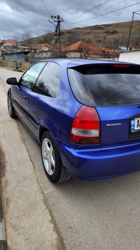Korce, shes makine Honda Civic Viti 1999, 2.000 Euro