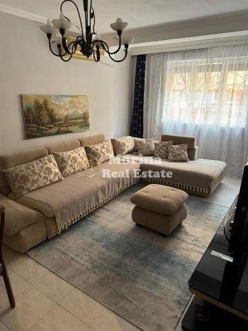 Tirane, jepet me qera apartament 2+1 Kati 1, 75 m² 600 € (Pazari i RI)