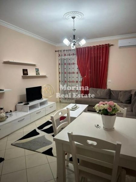 Tirane, jepet me qera apartament 1+1 Kati 6, 65 m² 500 € (21 Dhjetor)