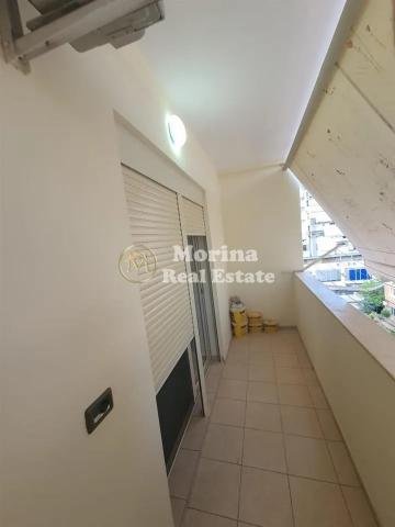 Tirane, jepet me qera apartament 3+1 Kati 3, 95 m² 550 € (Vasil Shanto)