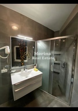 Tirane, jepet me qera apartament 2+1 Kati 5, 85 m² 620 € (Vasil Shanto)
