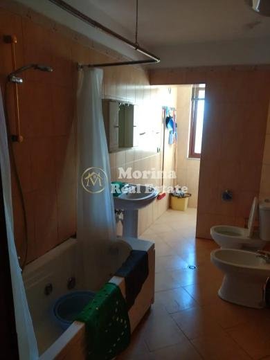 Tirane, jepet me qera apartament 2+1 Kati 4, 91 m² 550 € (Ali Demi)
