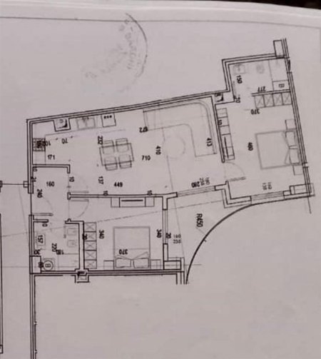 Tirane, shes apartament 2+1+Ballkon Kati 3, 105 m² 242.500 € (bulevrdi gjergj fishta)