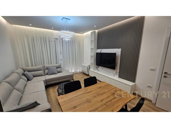 Tirane, jepet me qera apartament 2+1+2 Kati 6, 95 m² 650 € (Don Bosko)