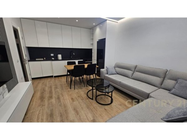 Tirane, jepet me qera apartament 2+1+2 Kati 6, 95 m² 650 € (Don Bosko)