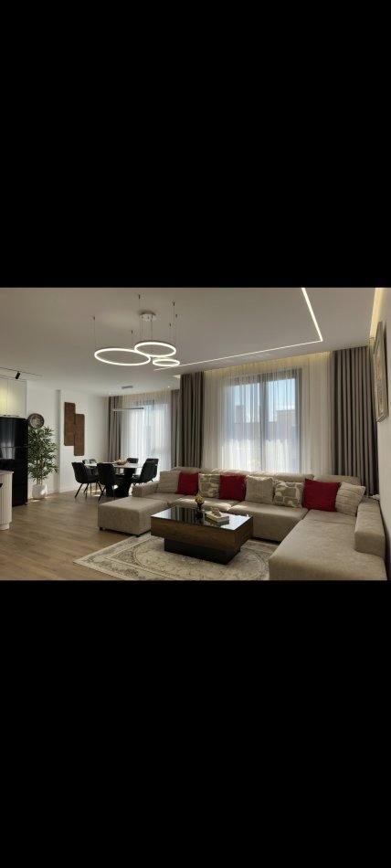 Tirane, shitet apartament 3+1+Aneks+Ballkon Kati 8, 156 m² 312.000 € (Kompleksi Erli Porcelan)
